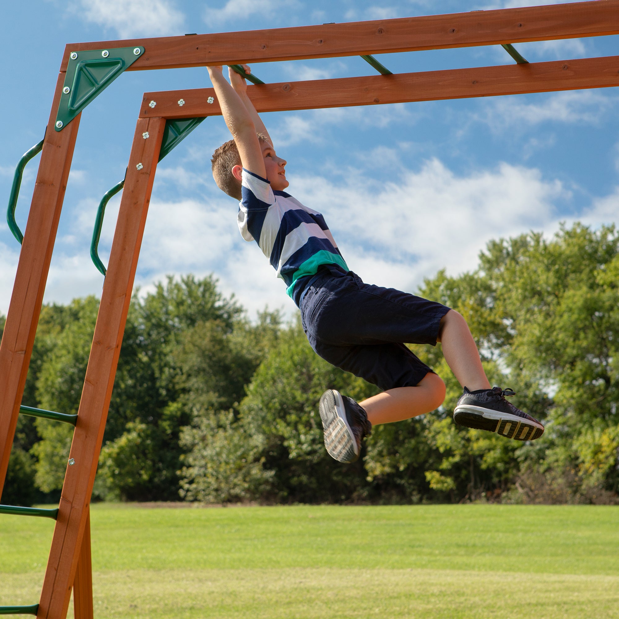 Skyfort II Swing Set Monkey Bar